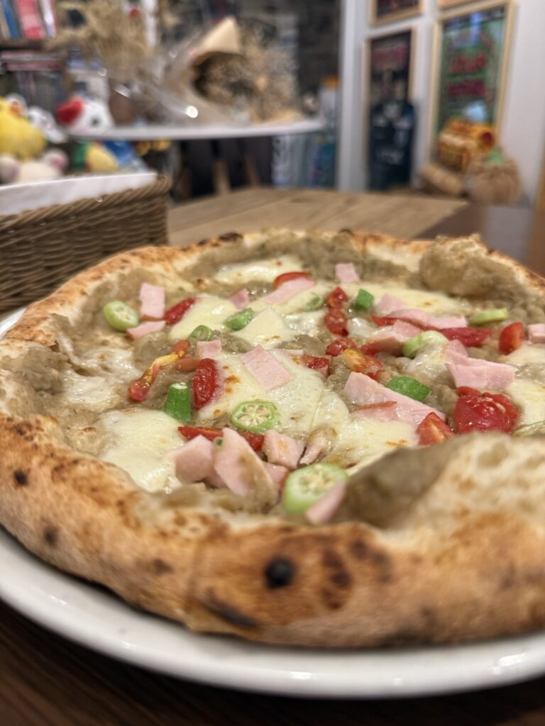「Pizzeria Bel gioco(ベルジョーゴ)」白ナスペーストのピッツァの写真