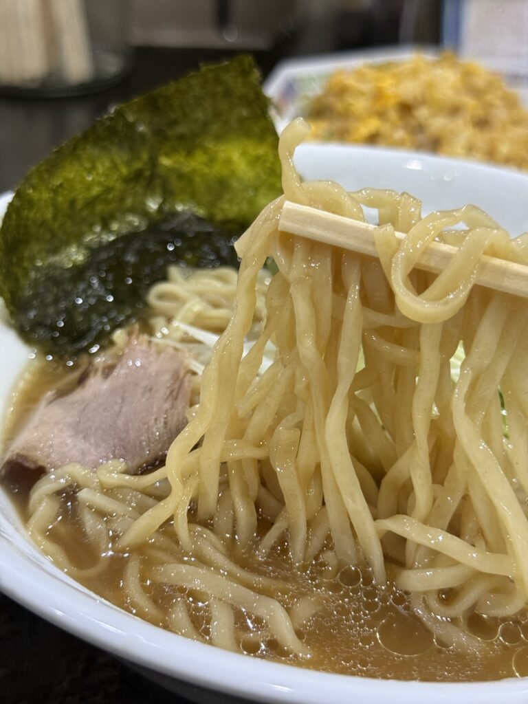 中華そばの麺のアップ写真