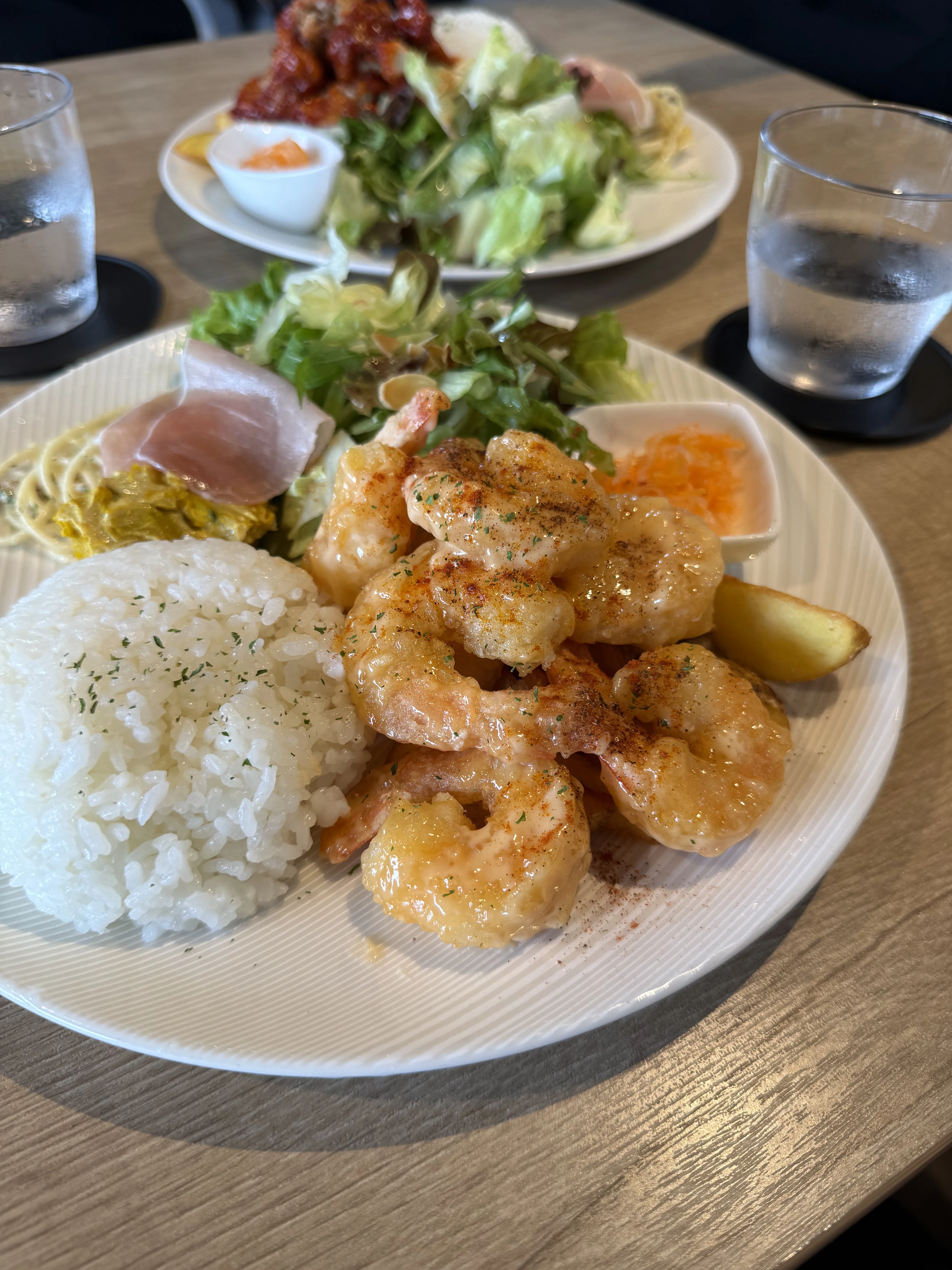 山口県宇部市『LAUGH CAFE & BAKE(ラフ カフェ アンド ベイク)』海老マヨプレートの写真